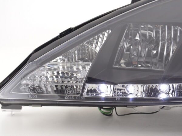 Scheinwerfer Set Daylight LED TFL-Optik Ford Focus 3/4/5-trg.  01-04 schwarz für Rechtslenker – Bild 9