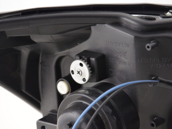Scheinwerfer Set Daylight LED TFL-Optik Ford Focus 3/4/5-trg.  01-04 schwarz für Rechtslenker – Bild 4