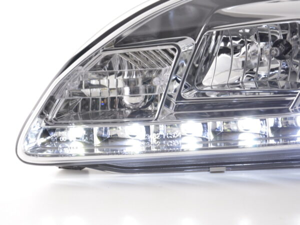 Scheinwerfer Set Daylight LED TFL-Optik Ford Focus 4/5-trg.  05-08 chrom für Rechtslenker – Bild 2