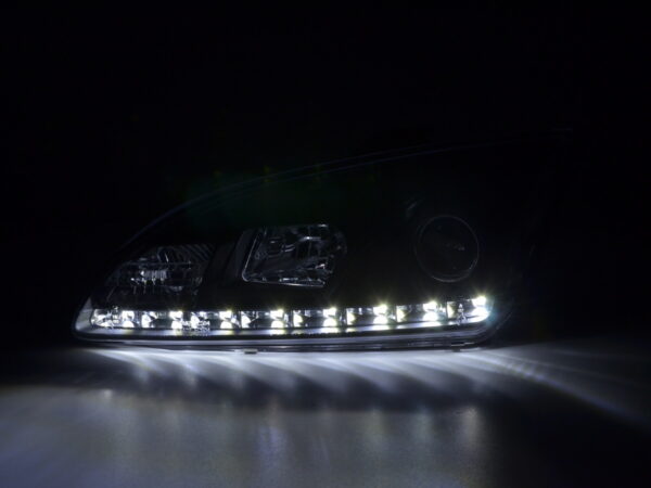 Scheinwerfer Set Daylight LED TFL-Optik Ford Focus 4/5-trg.  05-08 schwarz für Rechtslenker – Bild 5