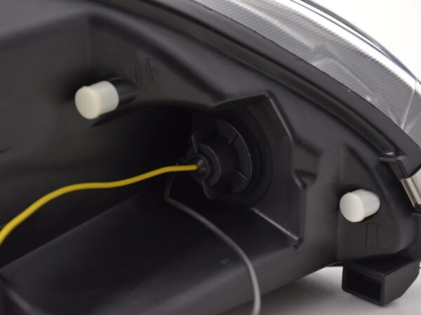 Scheinwerfer Set Daylight LED TFL-Optik Ford Focus 4/5-trg.  05-08 schwarz für Rechtslenker – Bild 4
